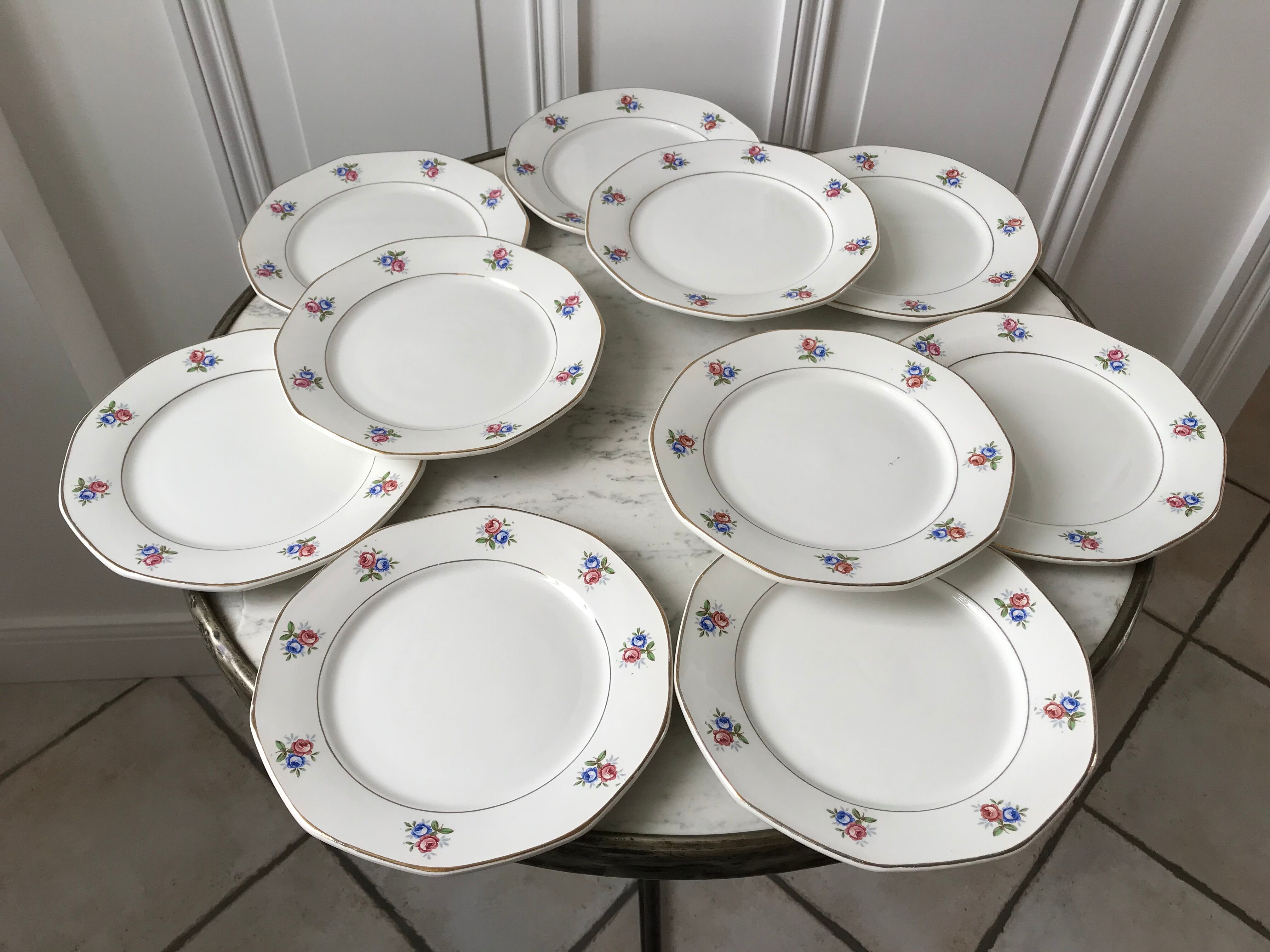 10 flat plates Digoin Sarreguemines model small flowers 50s