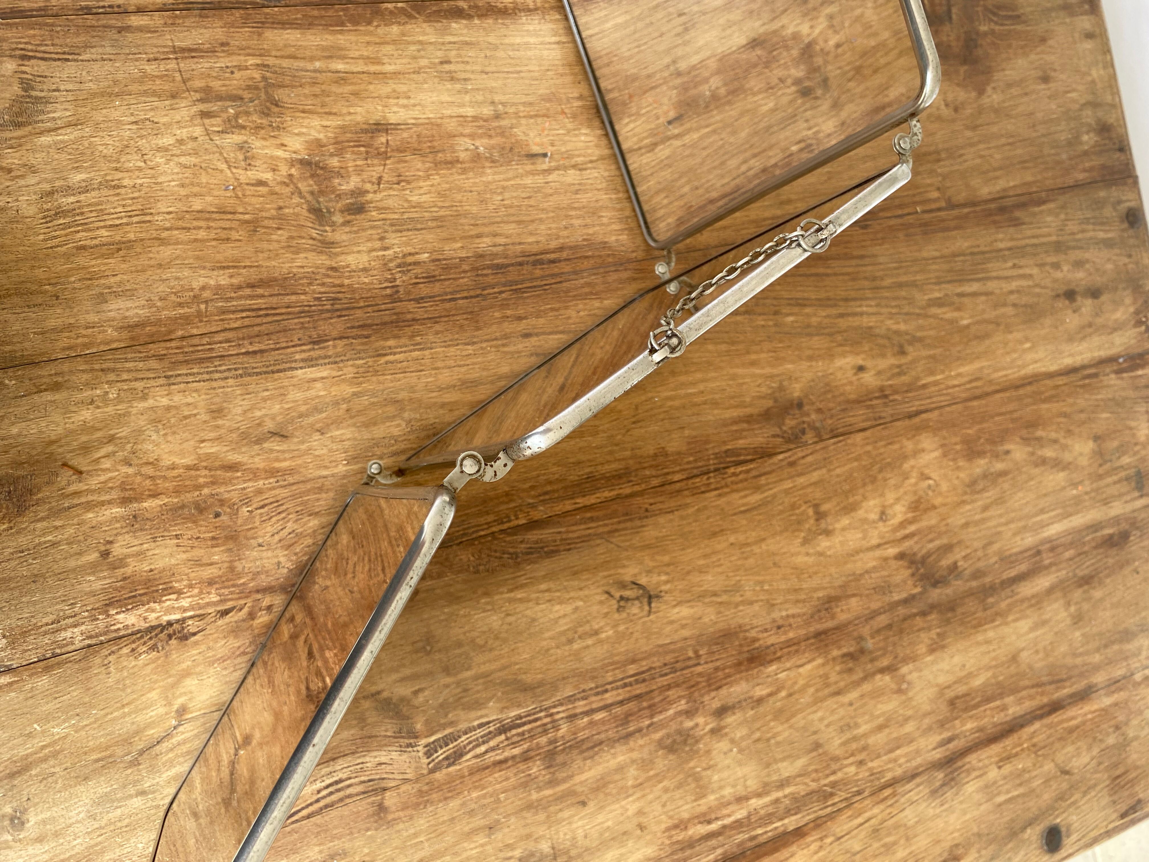 Barber's triptych mirror