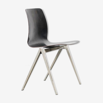 Galvanitas S22 chair