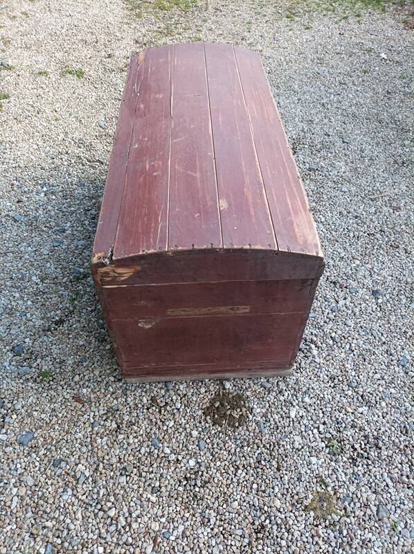 Solid wood trunk box patinated storage box