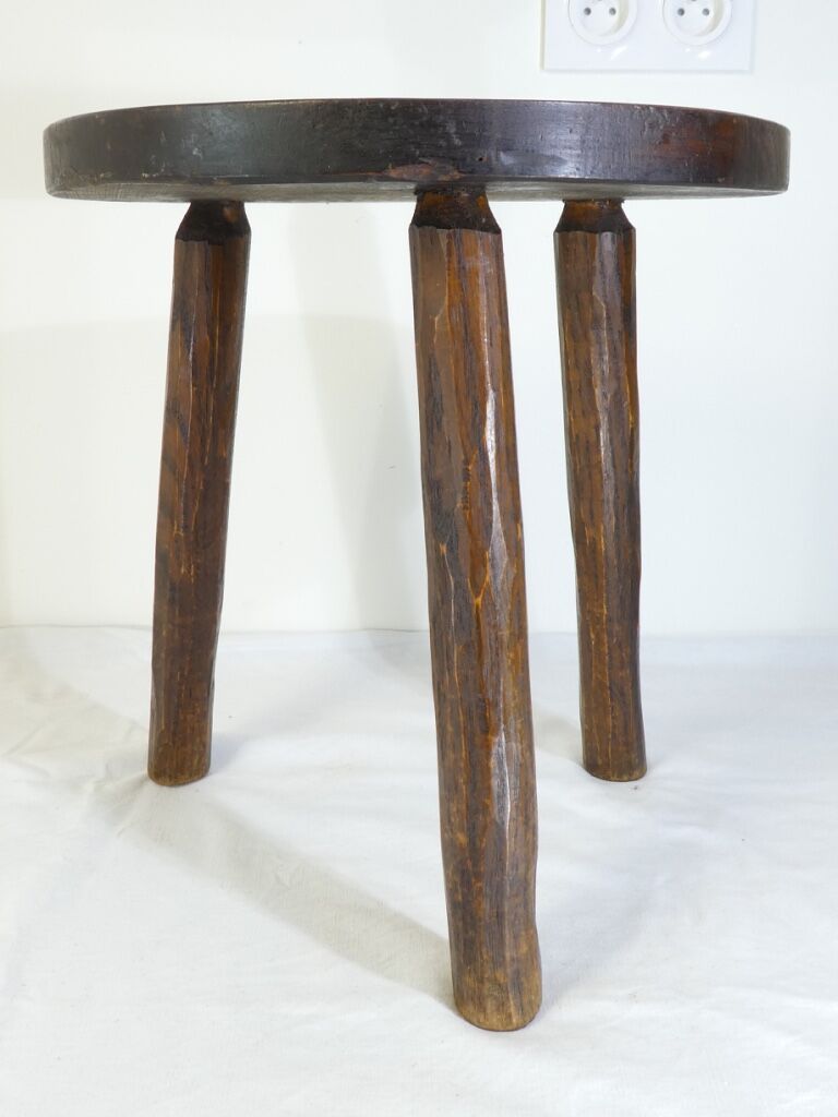 Wooden tripod 50