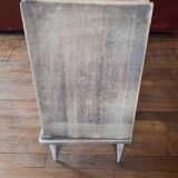 Spindle foot chest of drawers