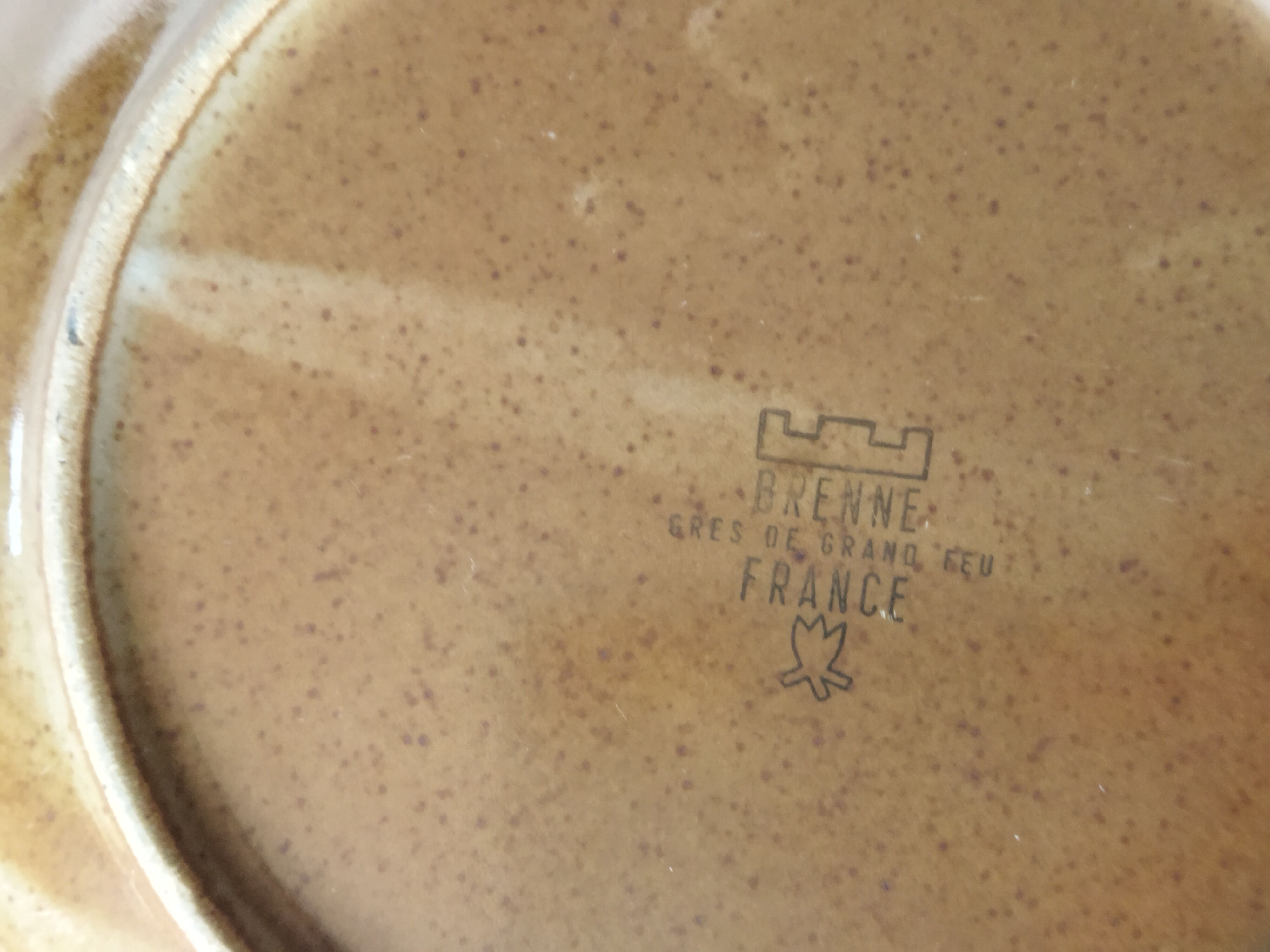 Plates caps Grès de Brenne