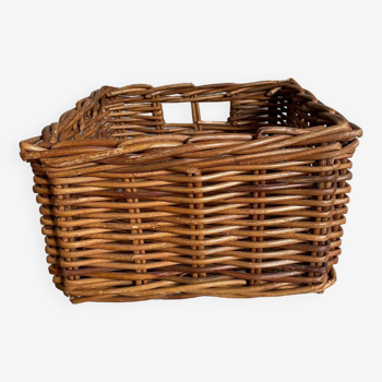 Square shape basket