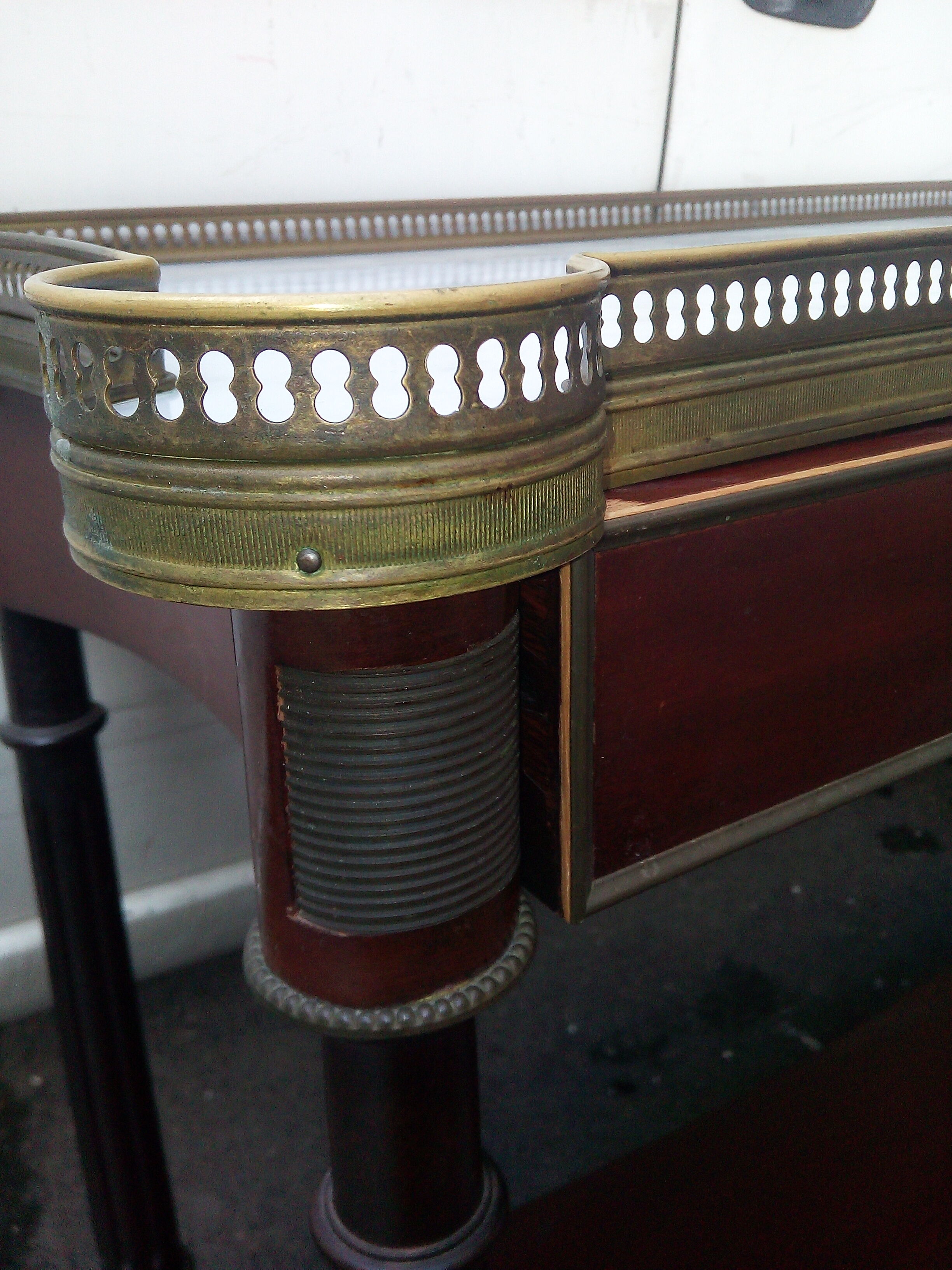 Console style Louis XVI