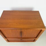 Buffet Hi-Fi danois en teck avec portes à tambour de Dyrlund, années 1970