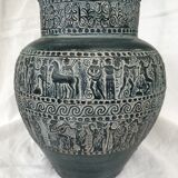 Vase decorated with friezes of ancient inspiration.