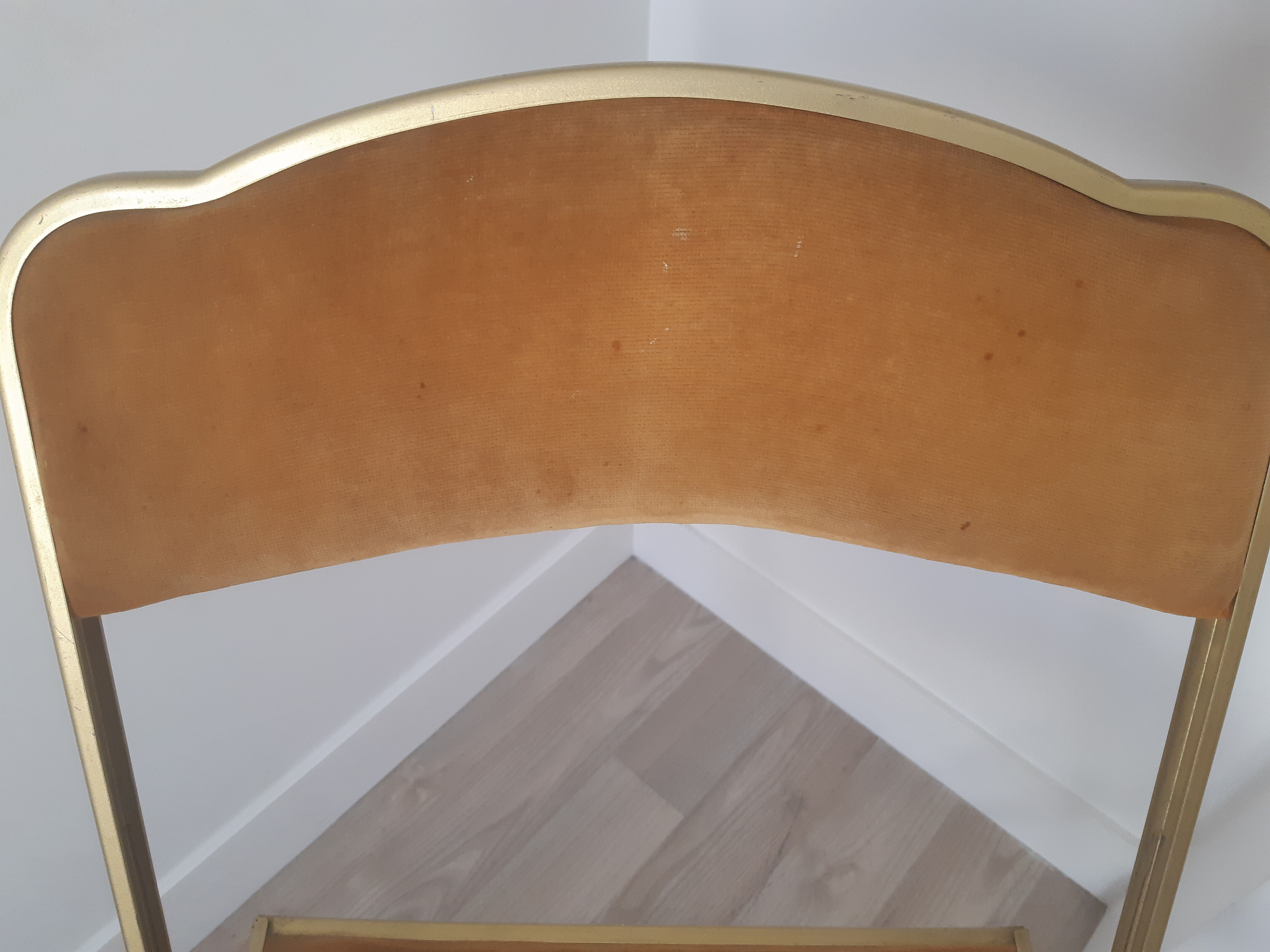 Lot of 2 vintage folding chairs