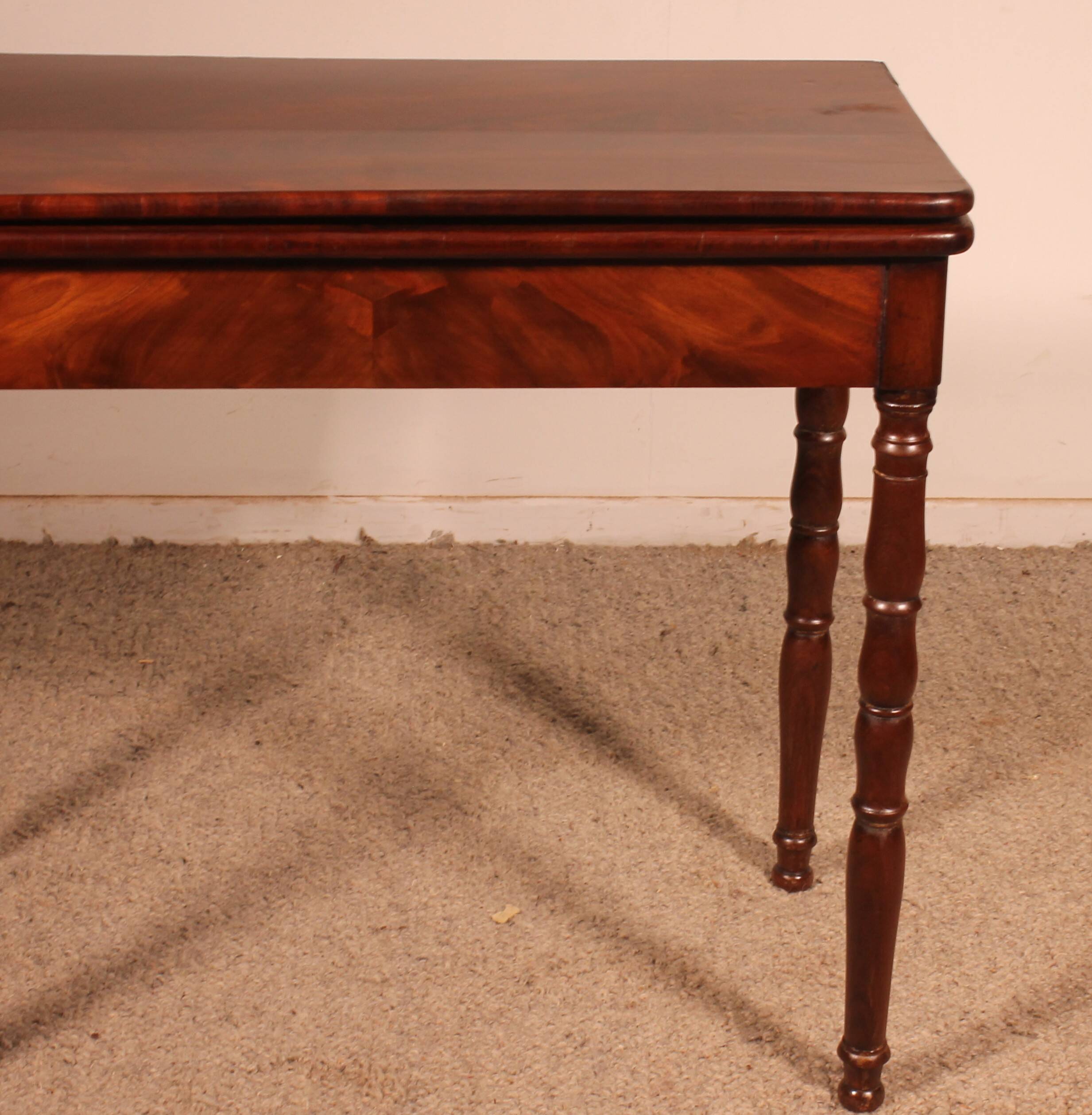 Table à jeux du 19° siècle en acajou