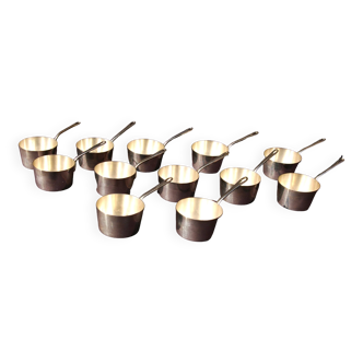 12 mini pans in silver metal