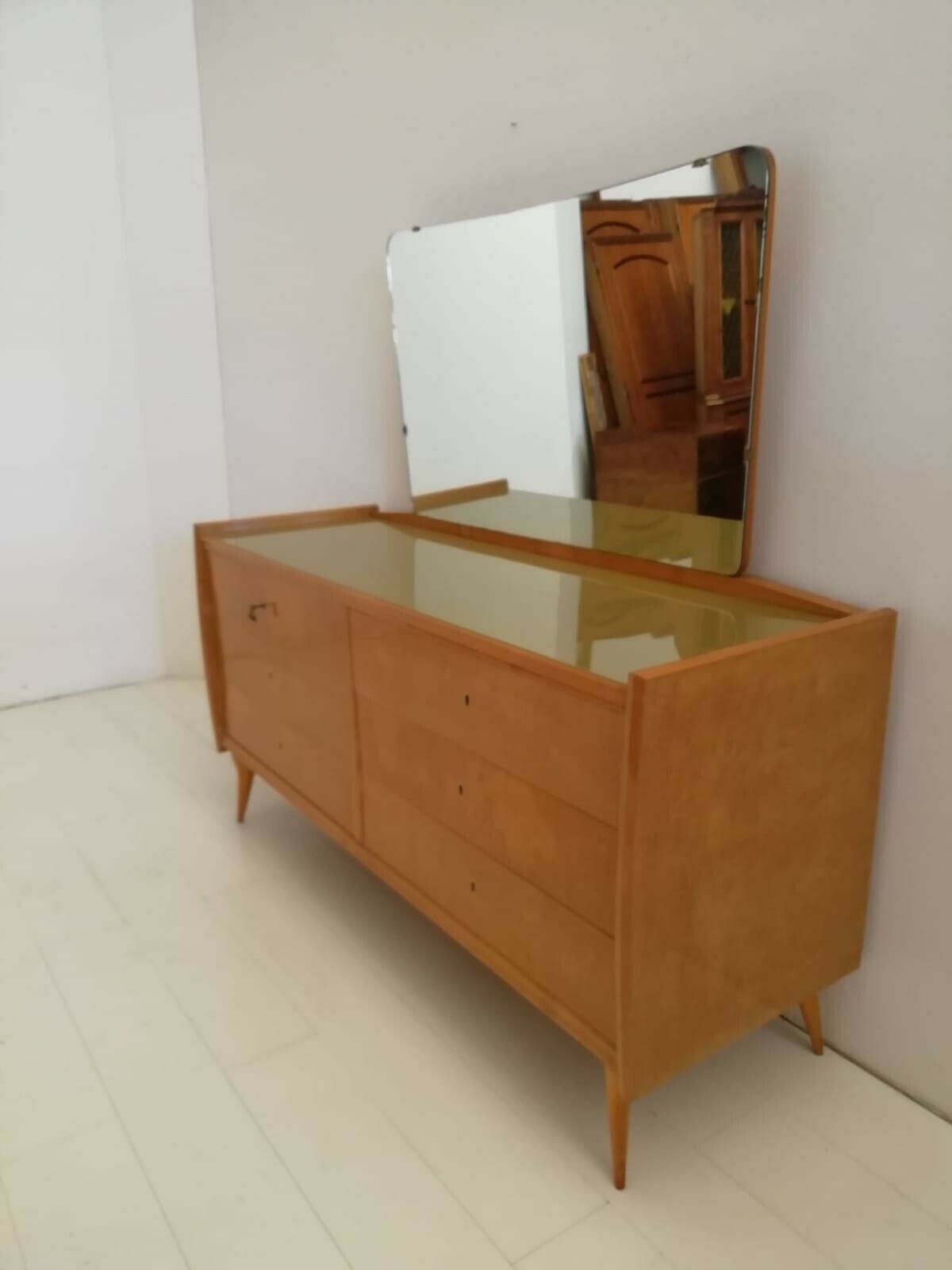 Commode pieds compas avec miroir italien des années 50