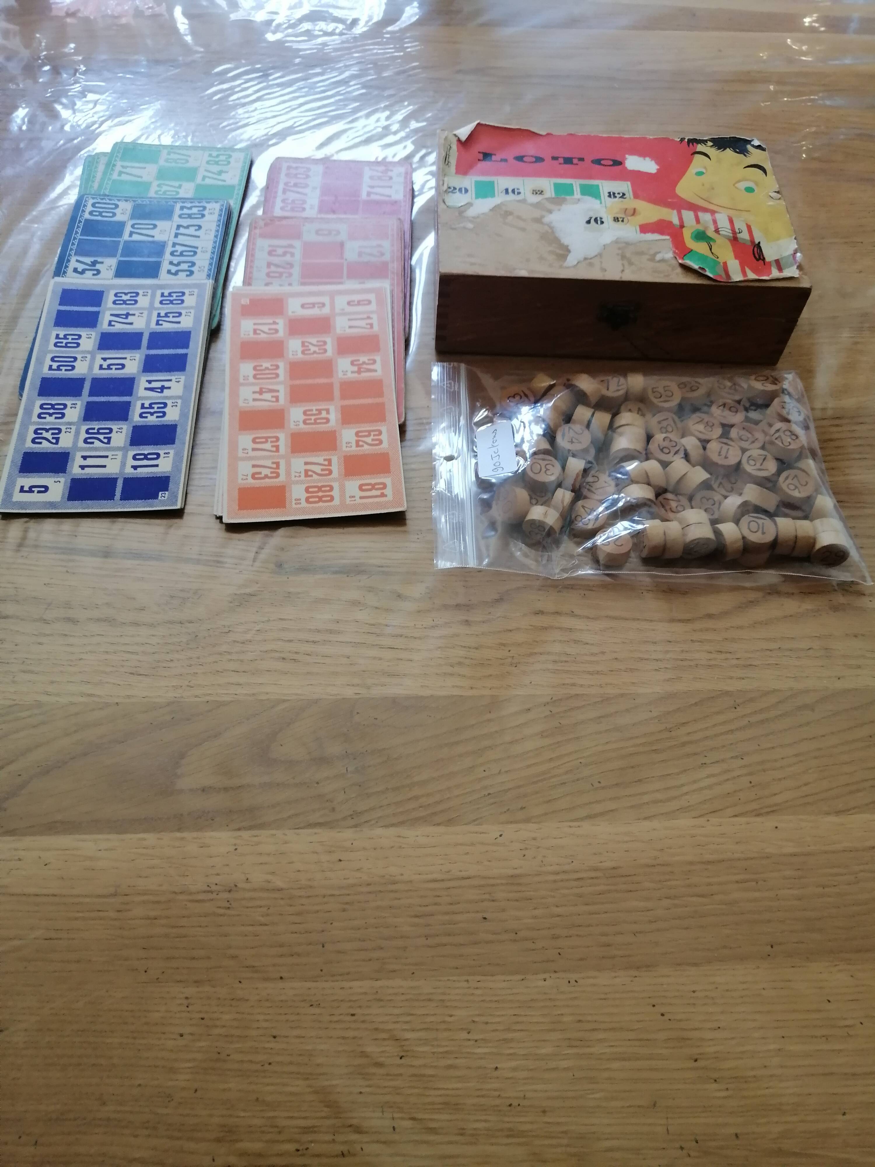 Jeu ancien de loto complet en bois