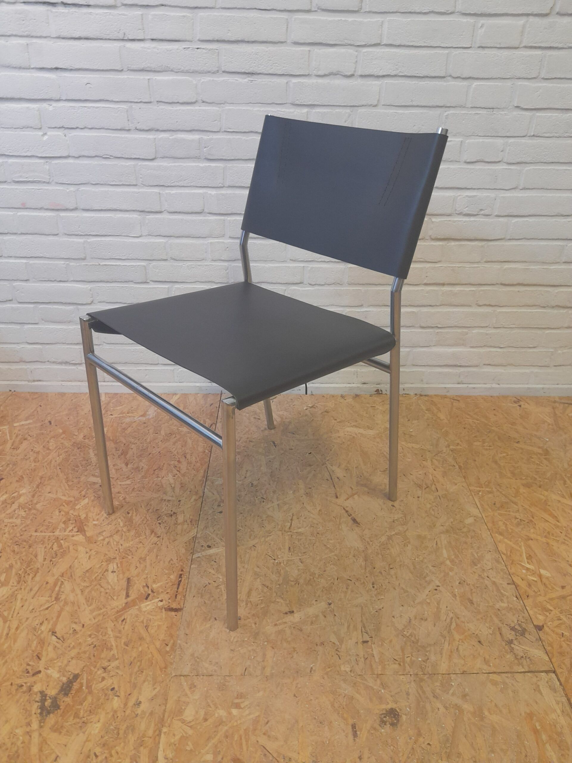 Martin Visser, SE 06 ensemble de 4 chaises de salle à manger
