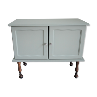 Buffet on wheels