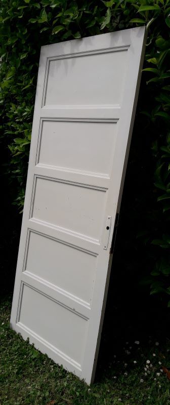 Porte vintage panneautée