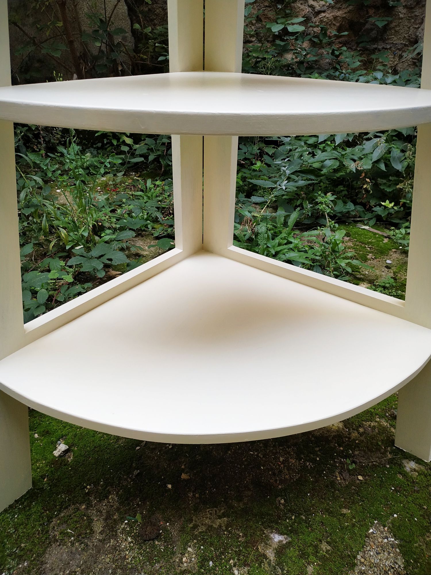 Vintage corner shelf