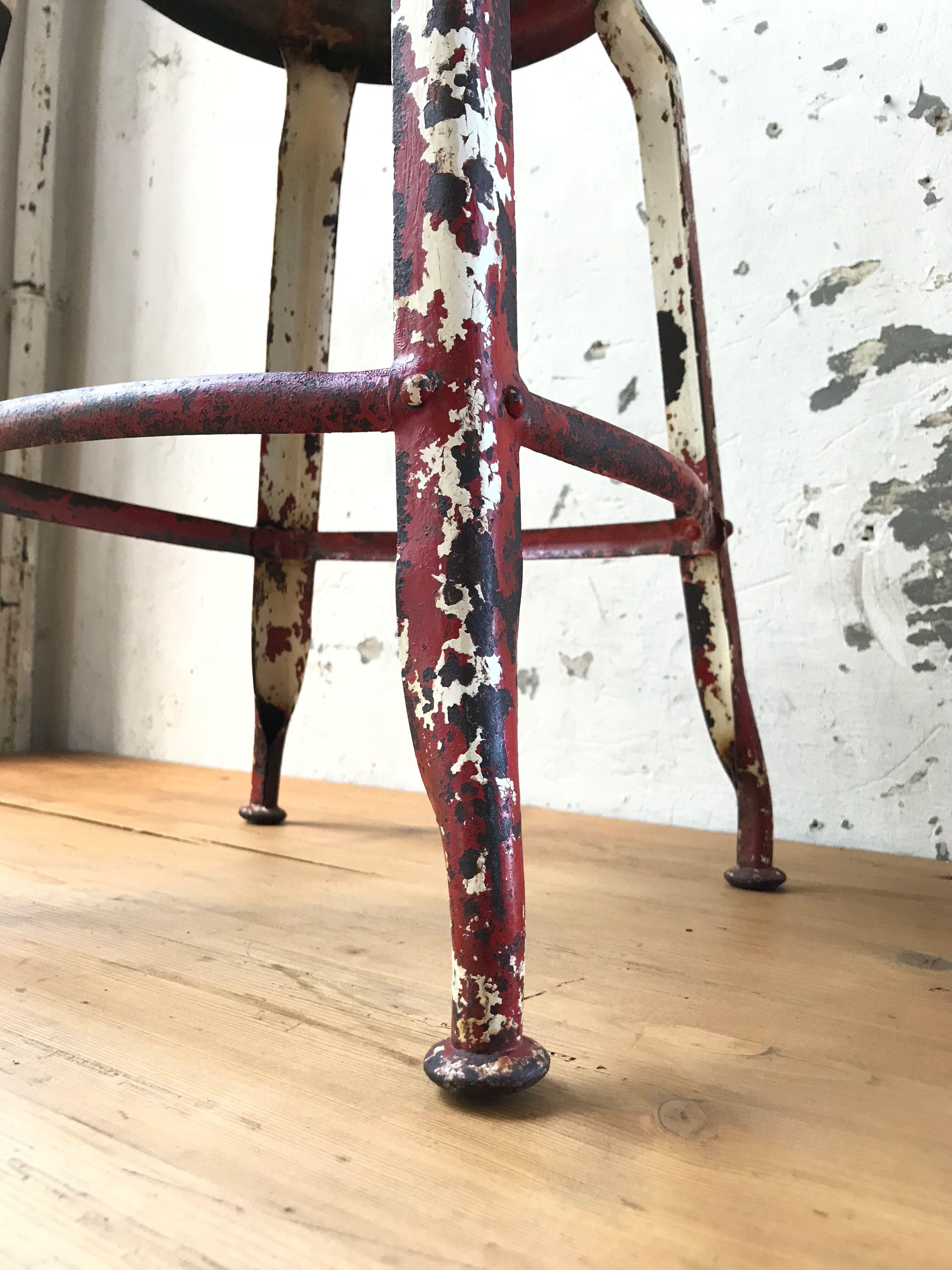 Workshop stool Nicolle patinated