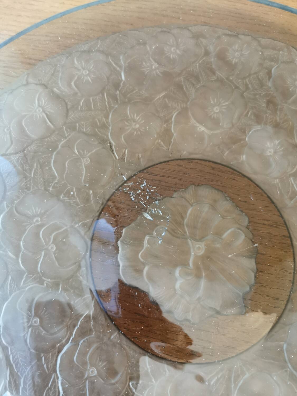 Suite de 12 assiettes et un plat art déco