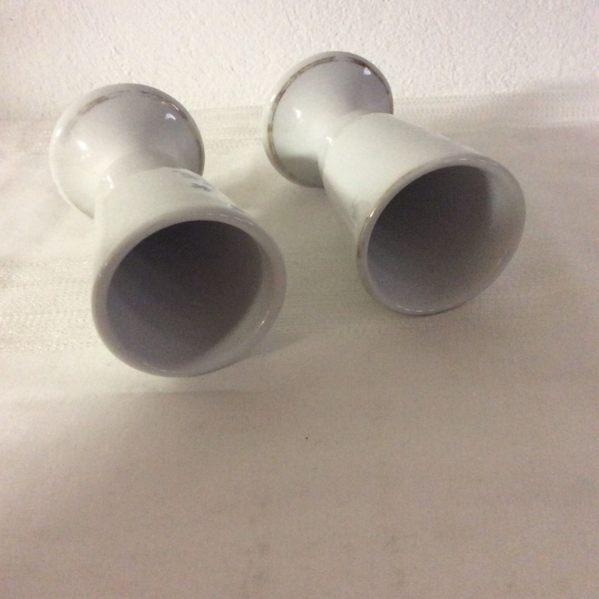 Pair of mazagrans in porcelain