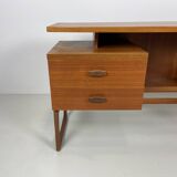 Vintage desk from G-Plan  by Victor Wilkins from the 1960s.