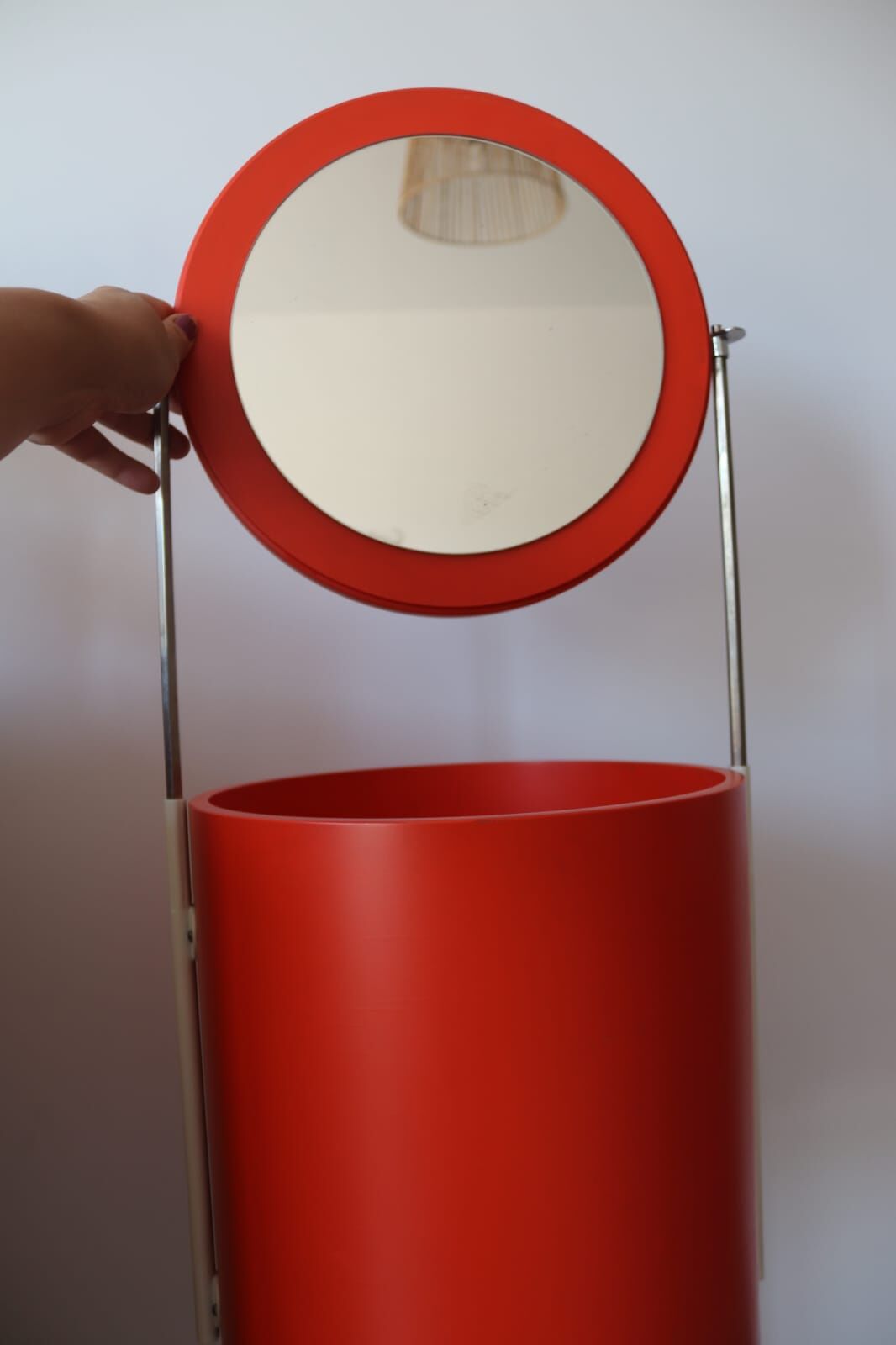 Vintage hairdresser orange year 60