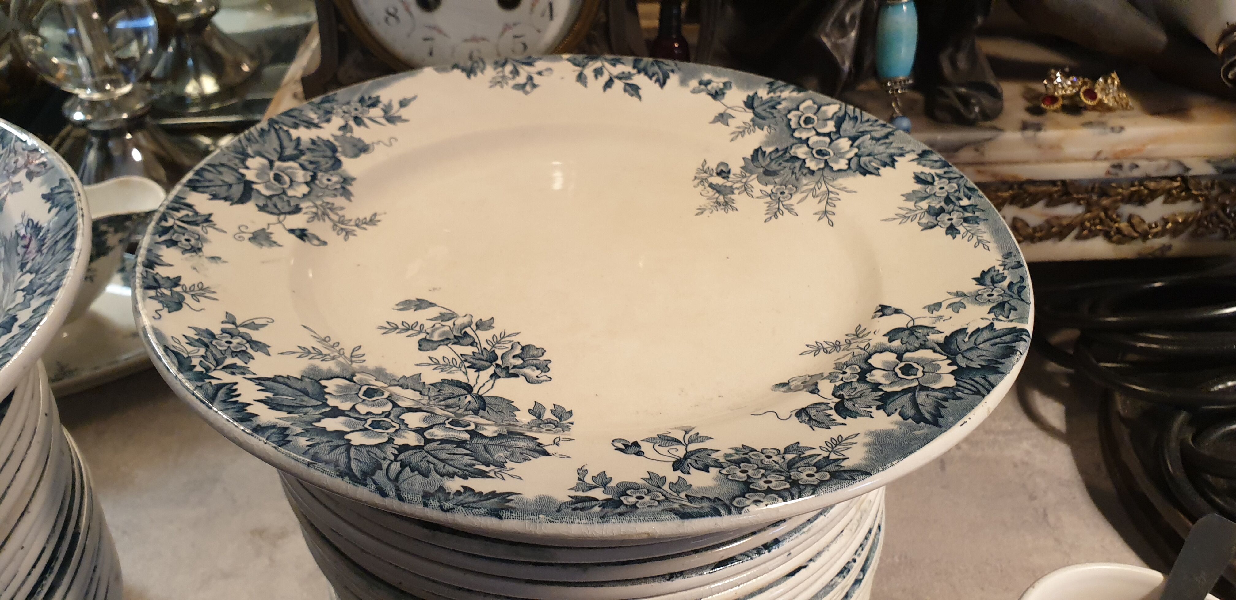 Earthenware service st amand early twentieth century