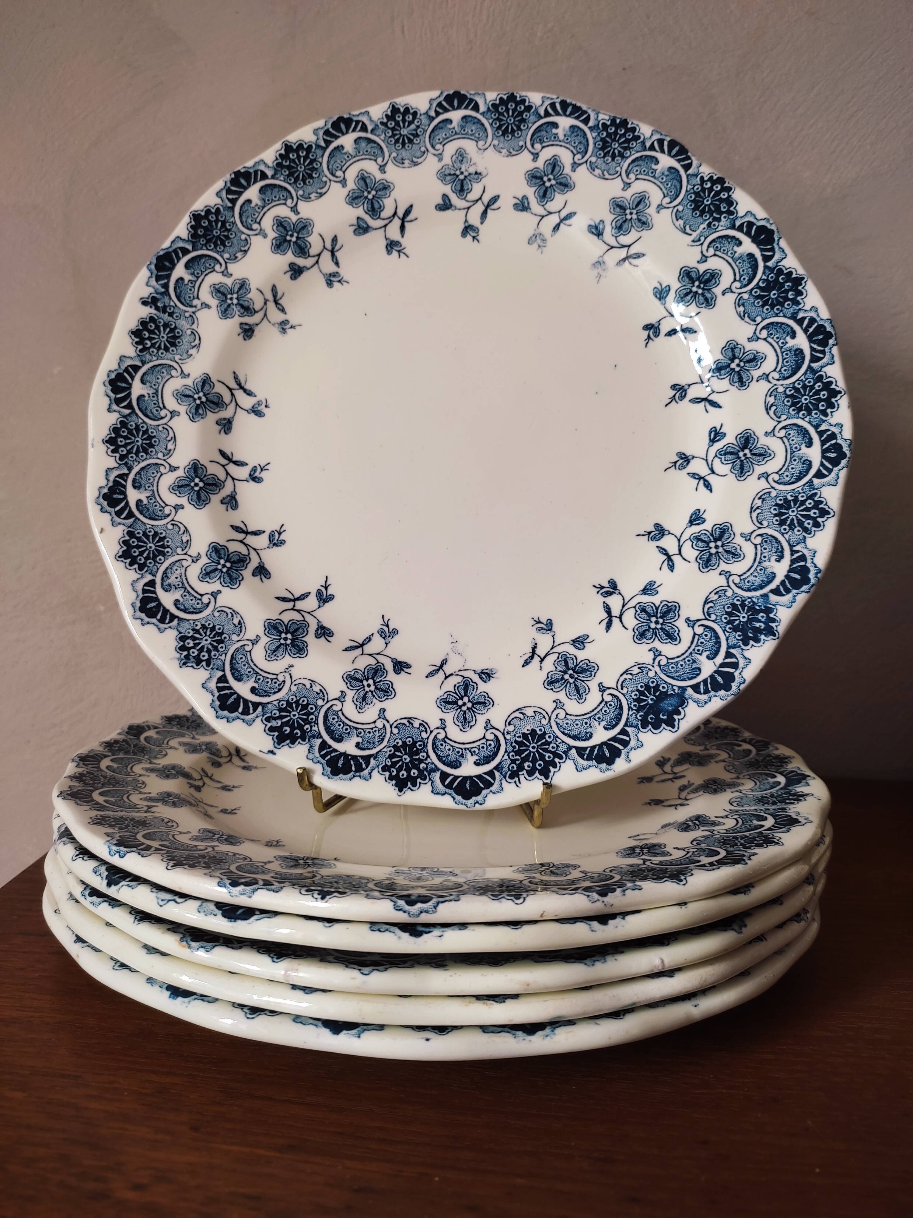 6 plates in earthenware iron by LG