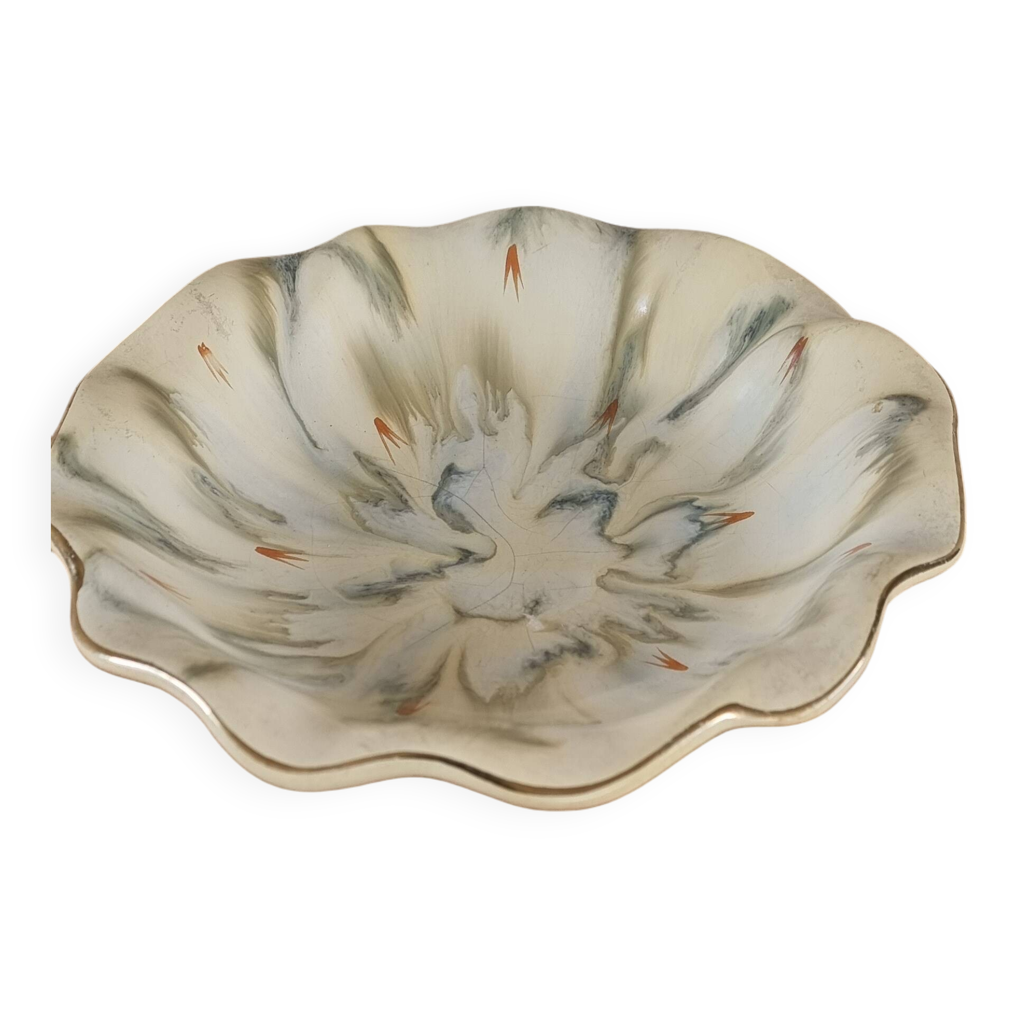 Plat en faïence du milieu du siècle