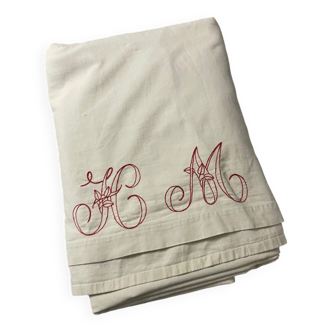 Drap brodé HM