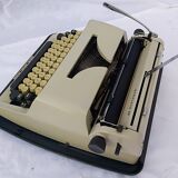 Adler Gabriele 20 portable typewriter 50s/60s