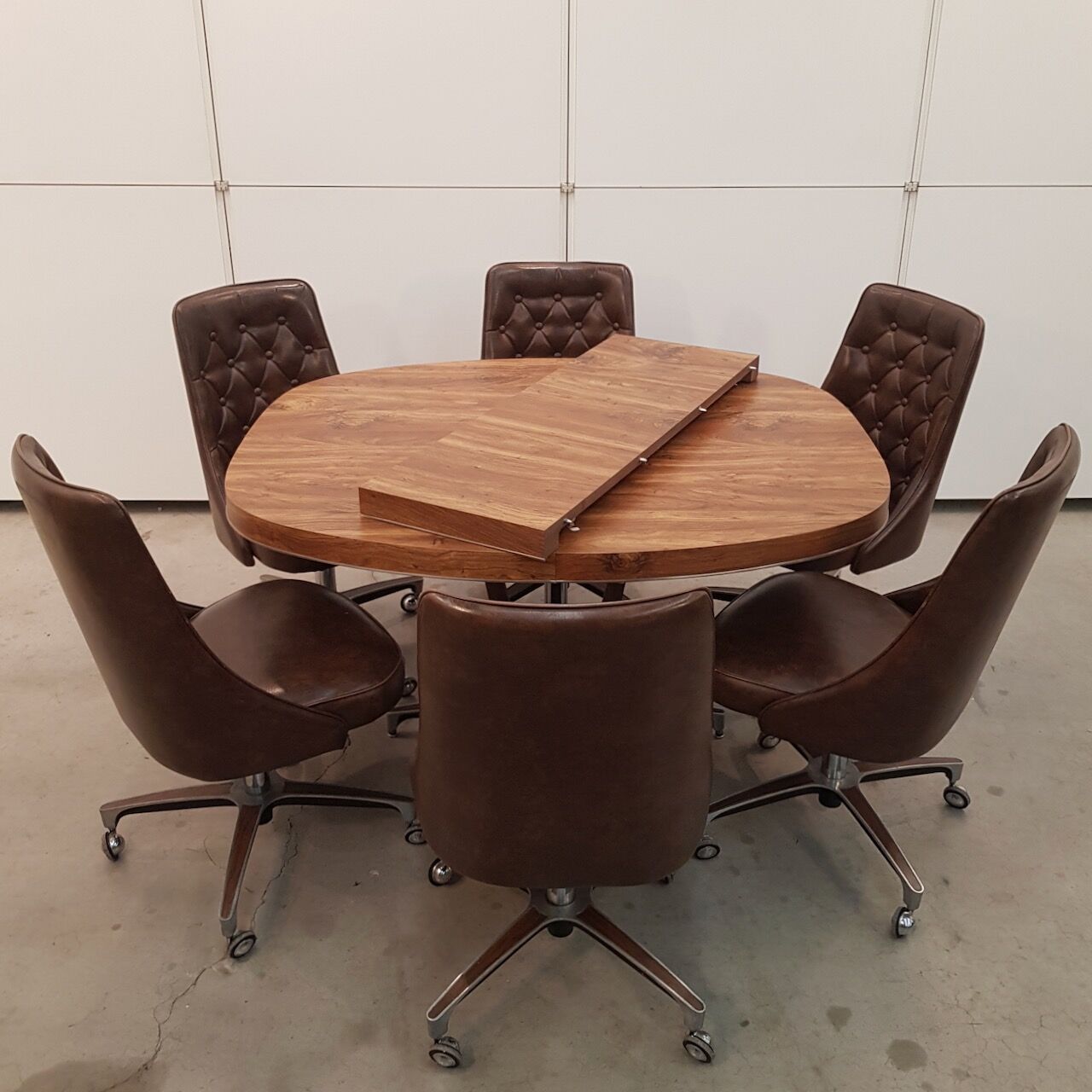 Shelby Williams dining table and 6 chairs