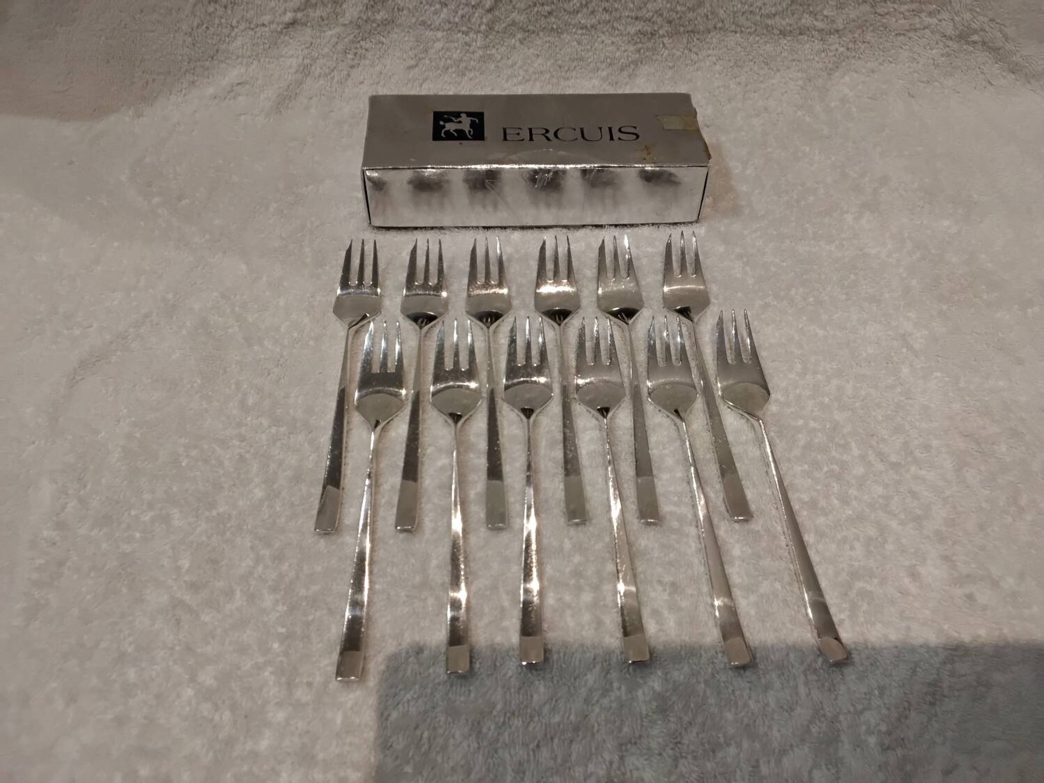 12 fourchettes à gateaux métal argenté orfèvre Ercuis Horizon 14,9cm