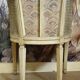 Fauteuil de bureau de style Louis XVI en bois laqué, cannage et tissu