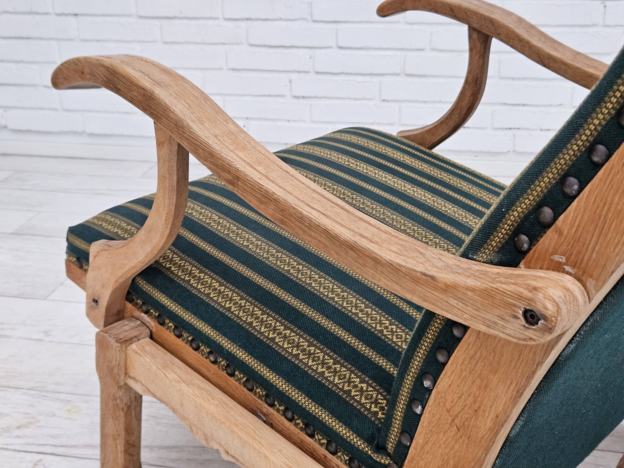 Chaise à bascule danoise à dossier haut, très bon état d'origine.