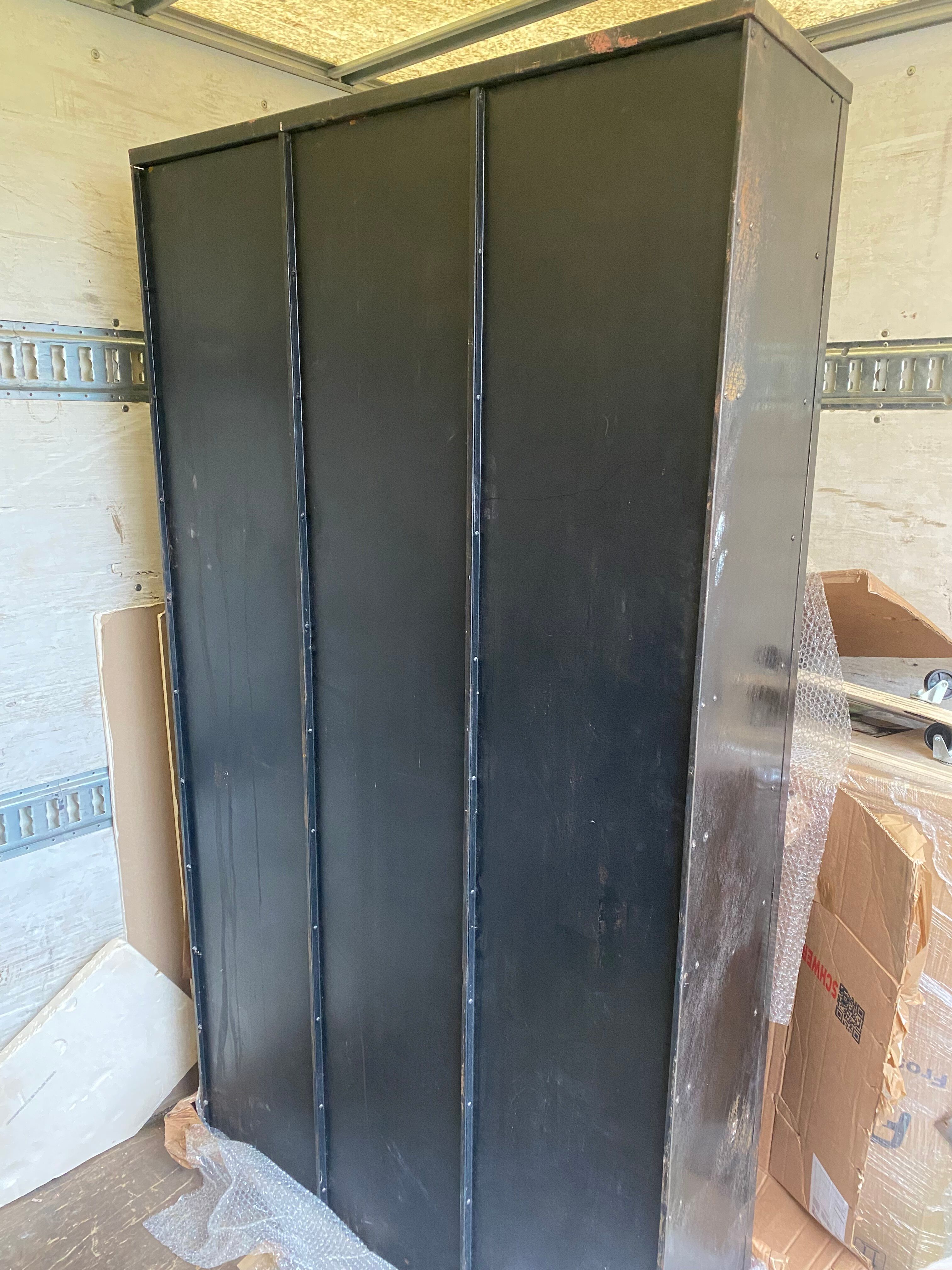 Industrial cabinet 30 Strafor valves