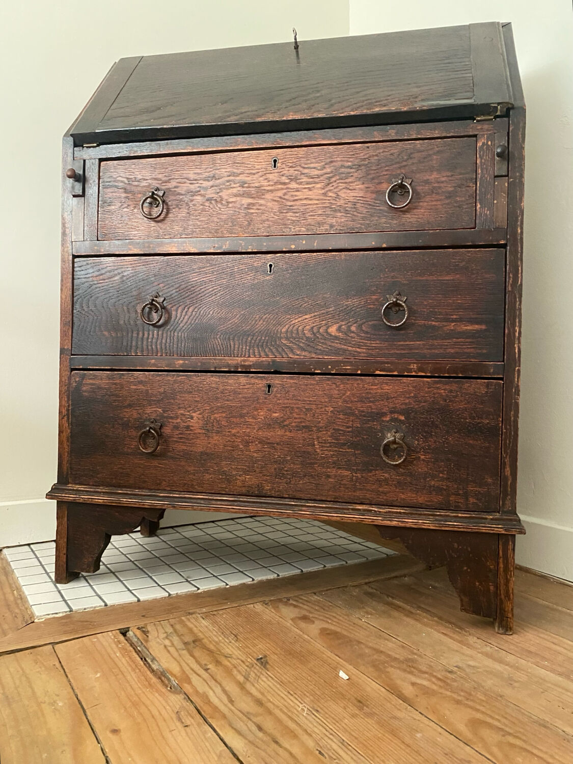 Nineteenth-century English secretary