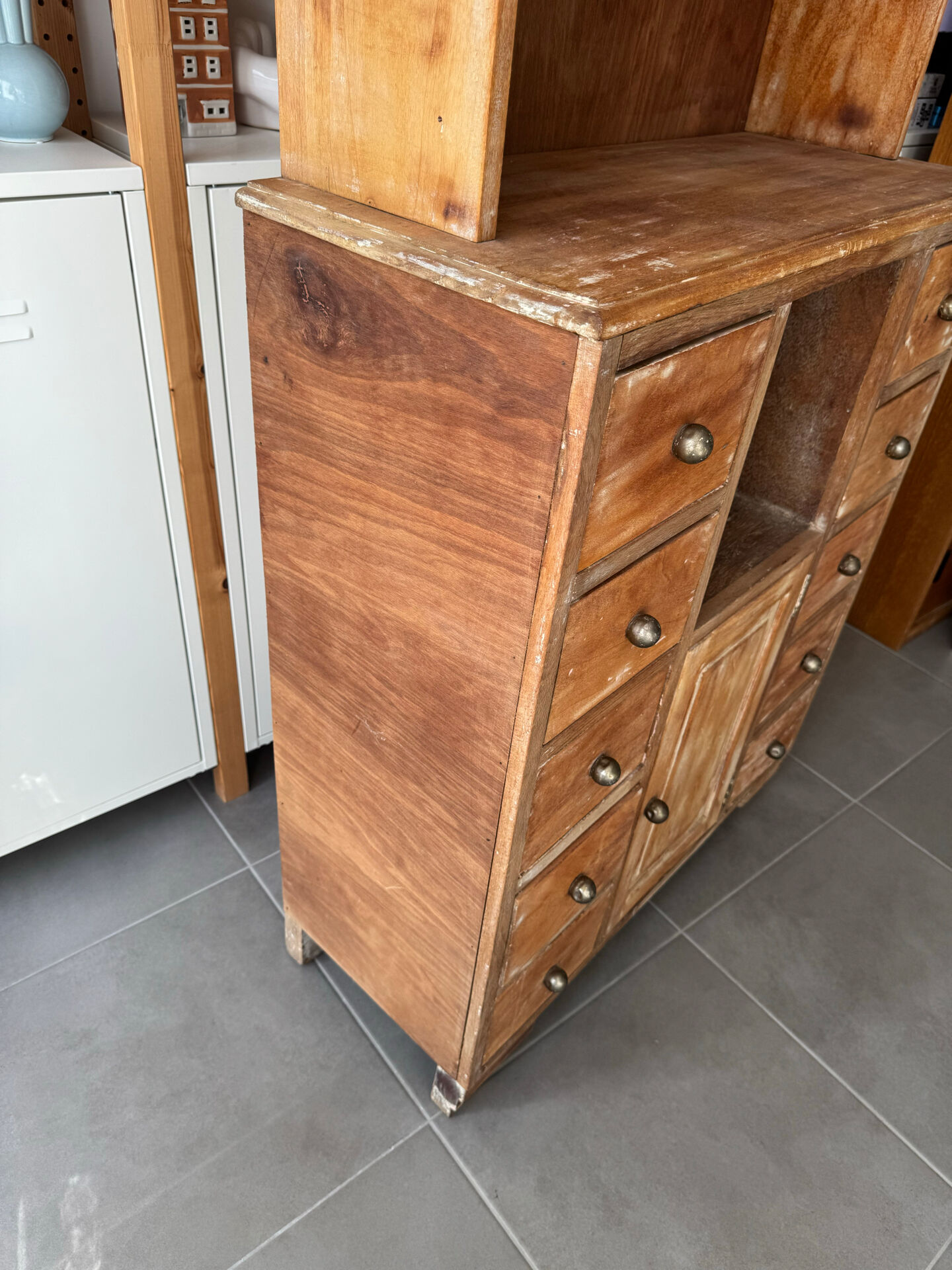 Vintage style buffet - workshop furniture
