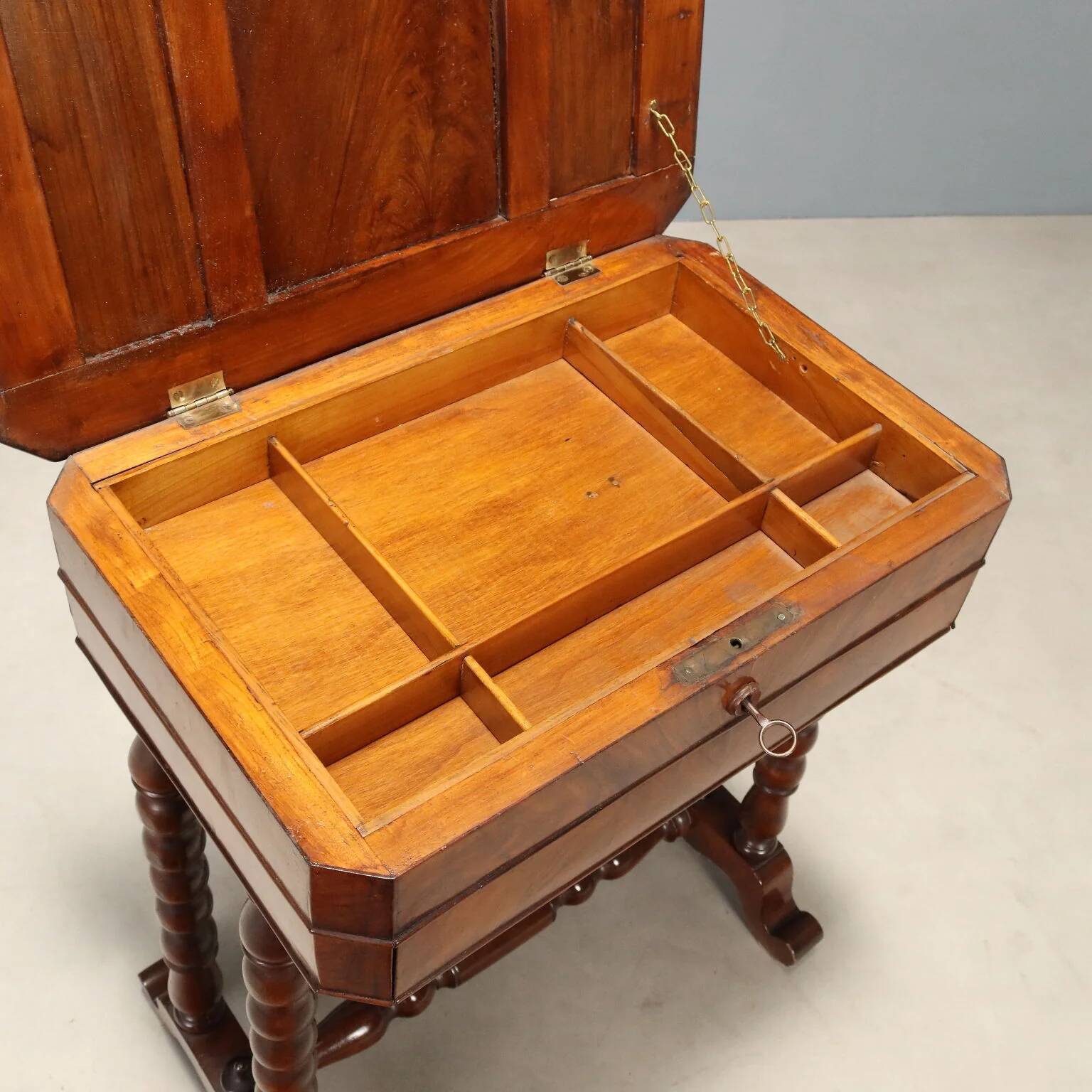 Luigi Filippo work table in walnut