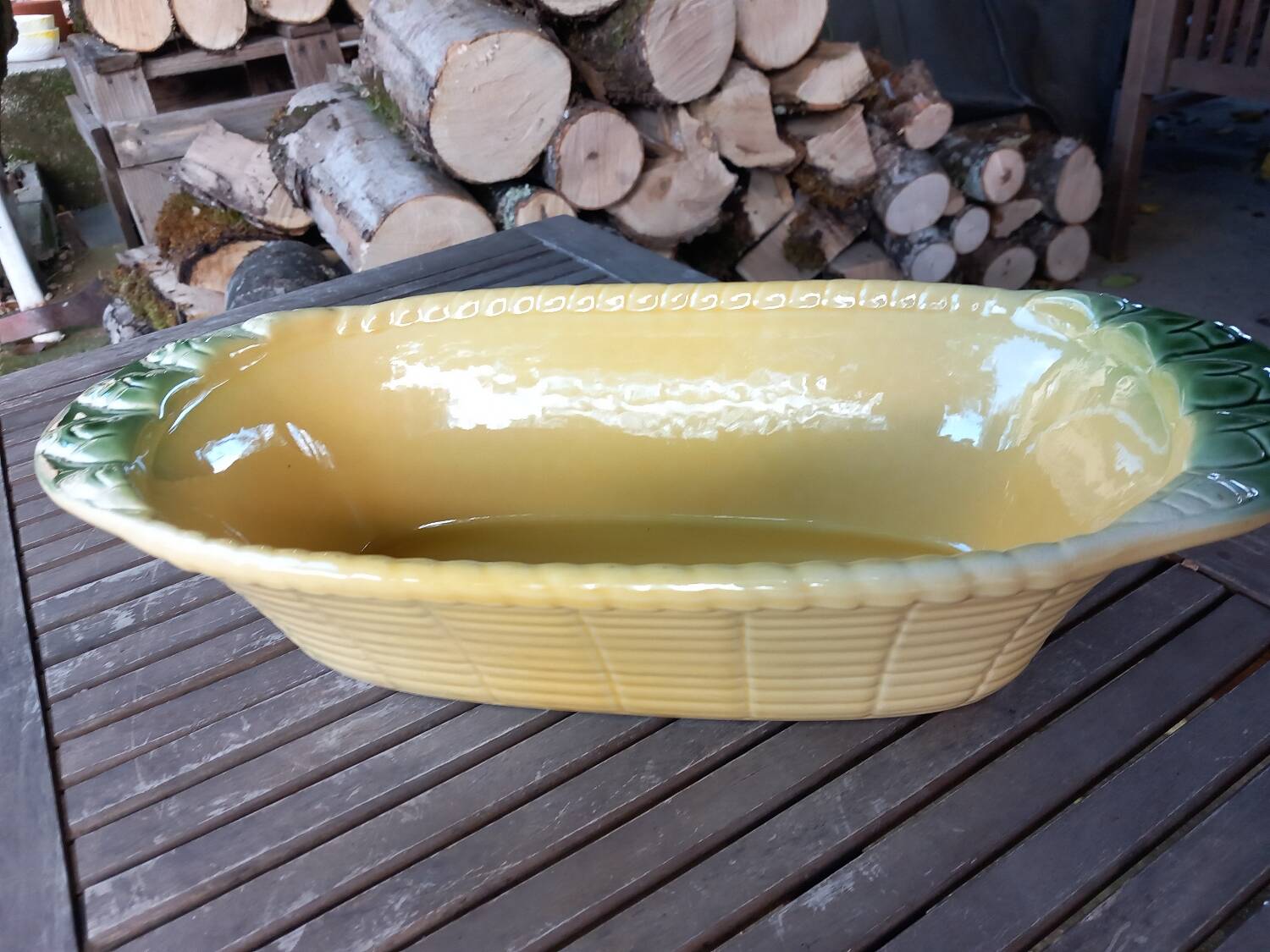 Plat ovale et creux en faïence barbotine