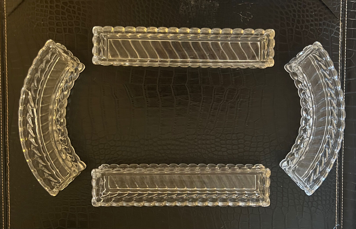 Baccarat signed modular centrepiece in solid crystal.