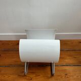 80's design and vintage magazine rack