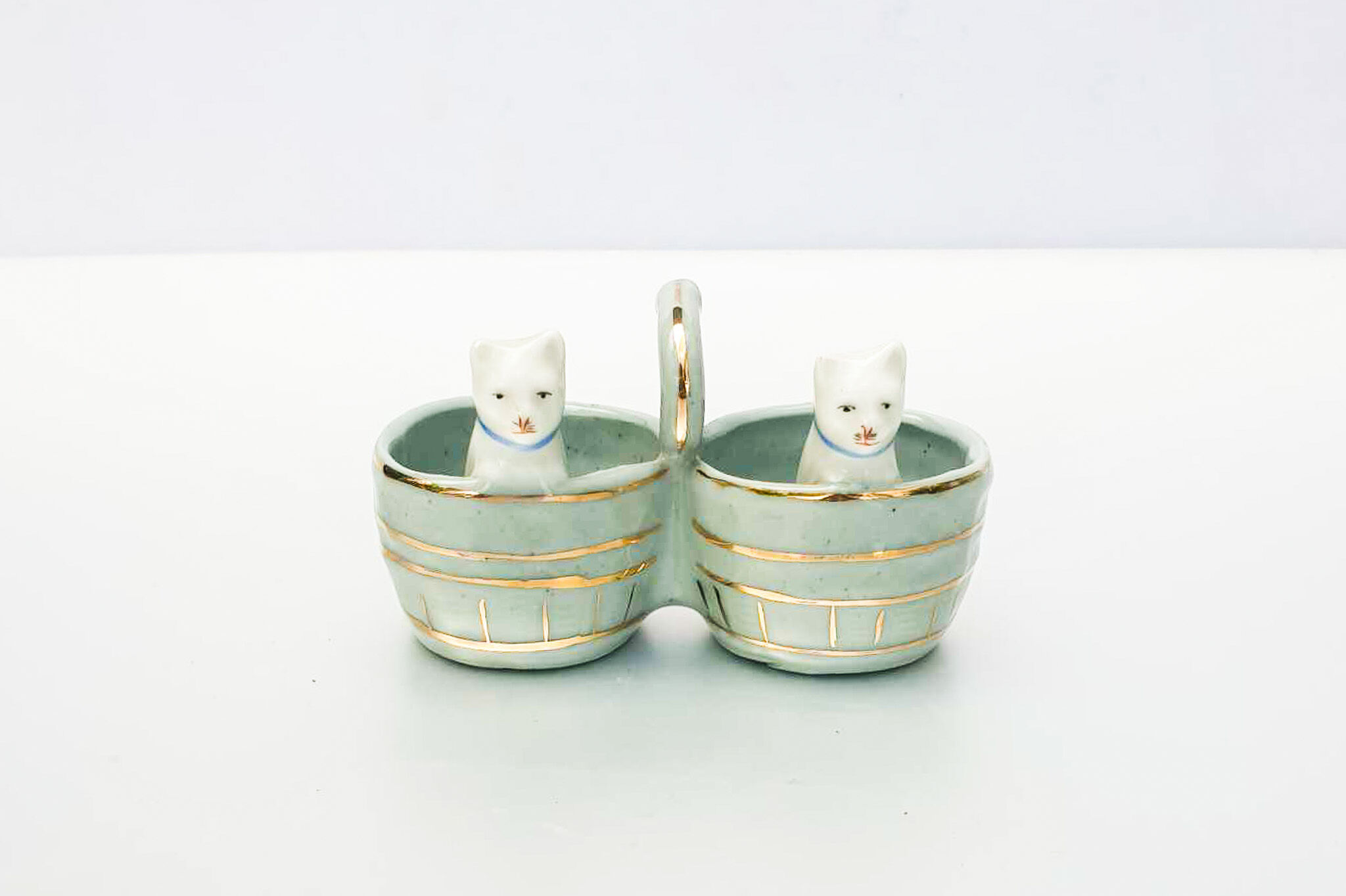 Cute kitten salt shaker