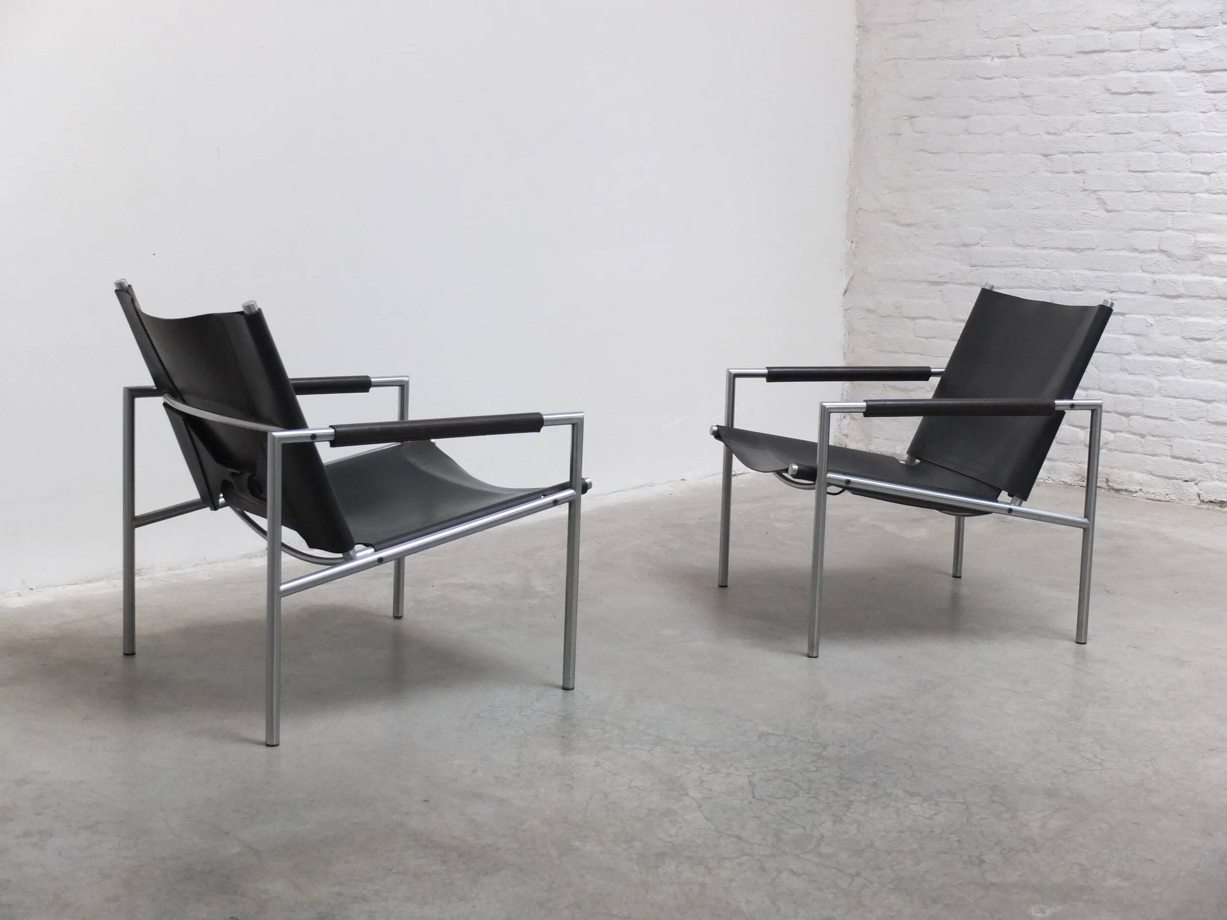 Pair of 'SZ02' armchairs by Martin Visser for 't Spectrum, 1960s.