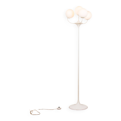 Grand lampadaire, 4 branches terminées par des opalines, par eva renée nele pour temde leuchten 1960