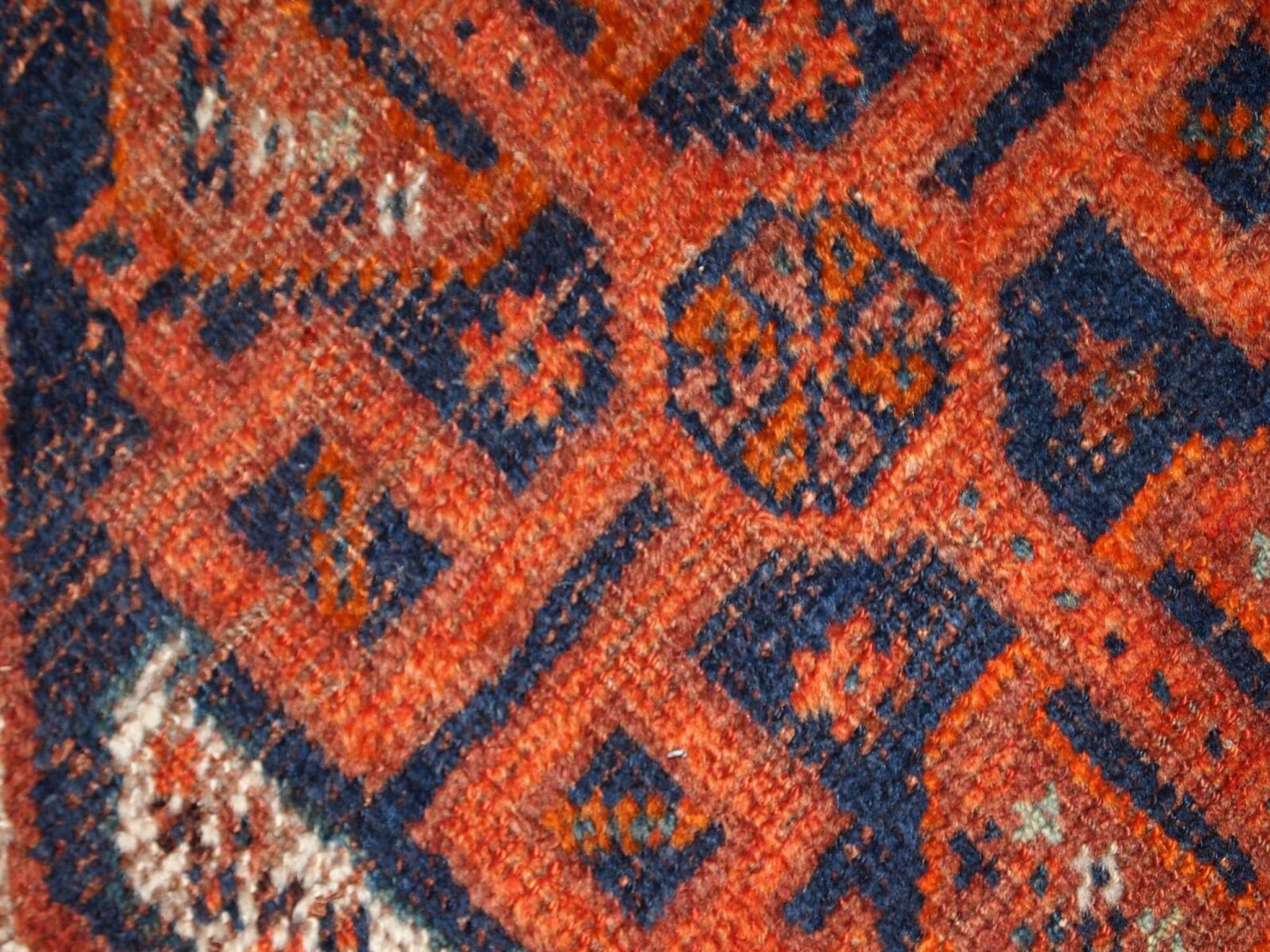 Tapis Antique Shiraz en Laine, Début du XXe Siècle, Élégance Historique