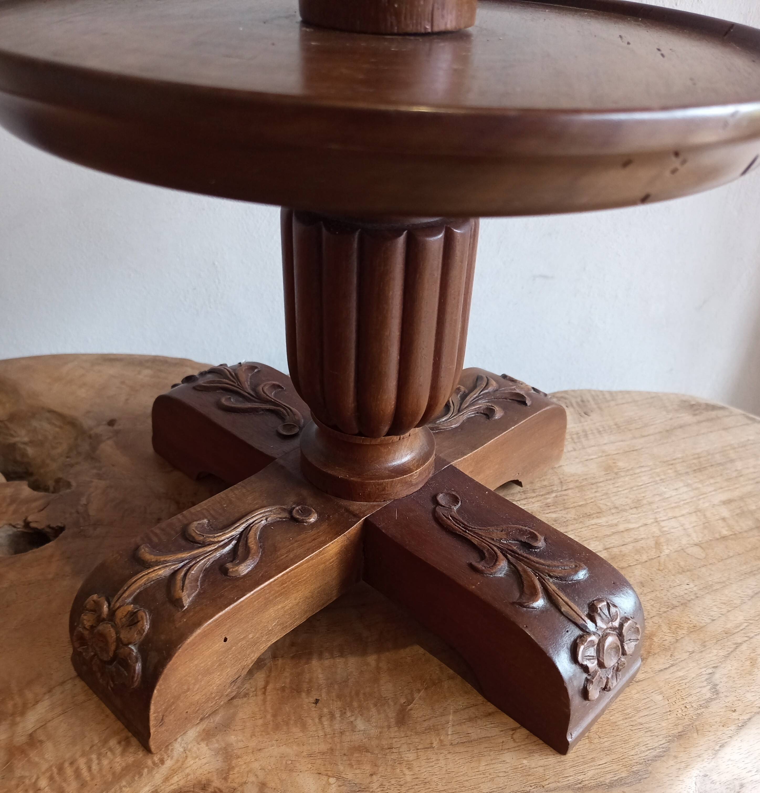 Serviteur de table présentoir en noyer 2 plateaux