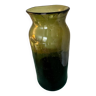 Vase en verre soufflé de couleur verte