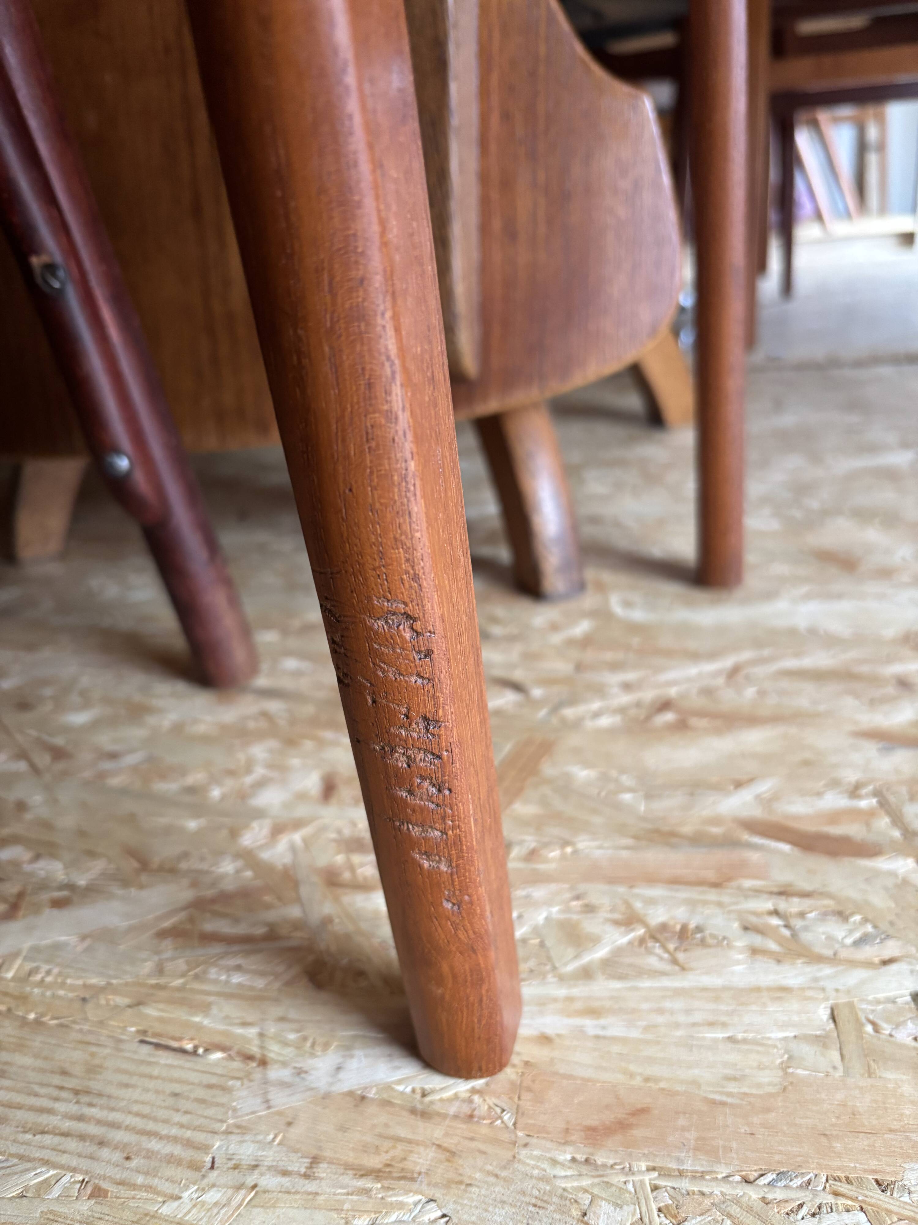 Set of 4 Danish teak chairs – Mid-century modern dining chairs from the 1960s, Resto