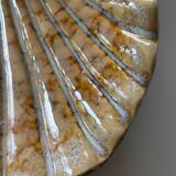 Ceramic shell-shaped trinket tray