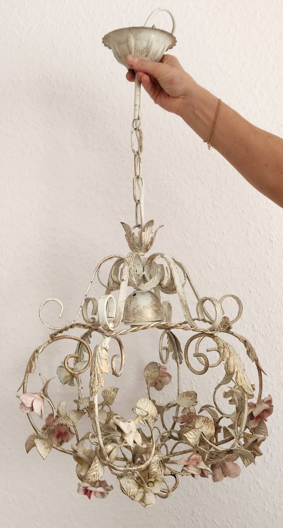 Hand-forged vintage pendant lamp with porcelain roses, Denz Neheim Hüsten
